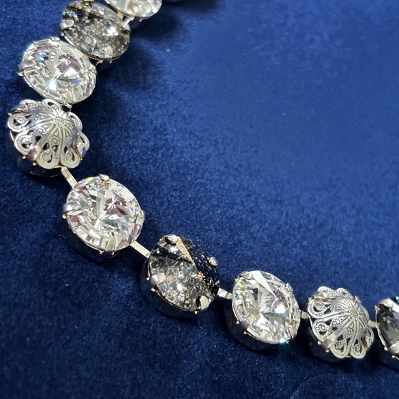 Elegant Black & Crystal Statement Set - Picture 3 of 3